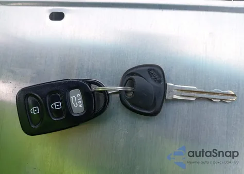 2009 Hyundai Sonata Gls from USA, damaged, VIN 5NPET46C59H500113